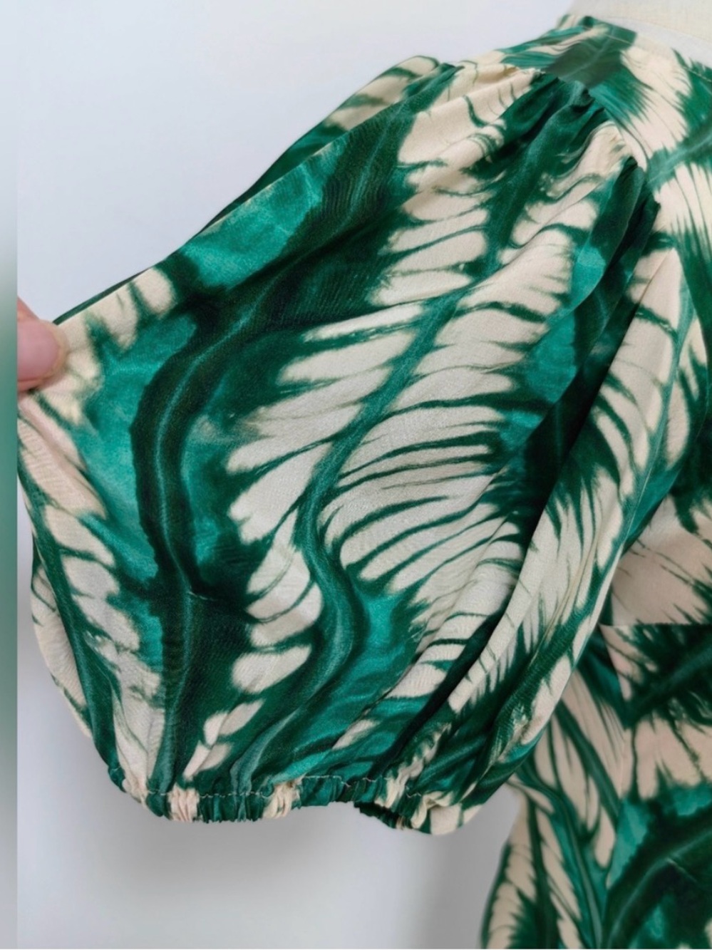 NWT Ulla Johnson Ines Dress Green Silk Puff Sleeve Floral Print Midi Dress Sz 4 - Picture 8 of 12